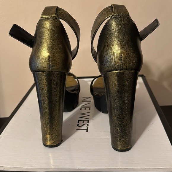 Nine West - Picture 5 of 6